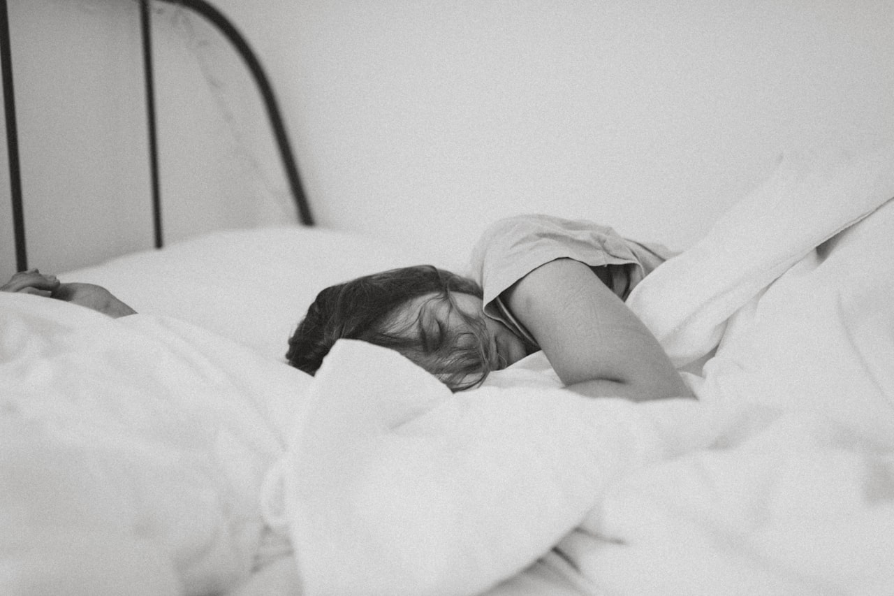 Syndrome prémenstruel SPM symptômes et solutions naturelles